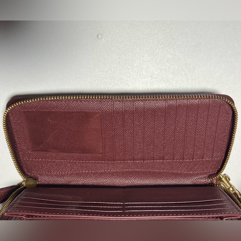LikeNew $225 COACH Continental ZipAround Leather Wristlet Clutch Wallet Burgundy - Picture 14 of 15